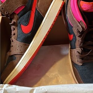 Nike High-Top Sneakers - Brown and White